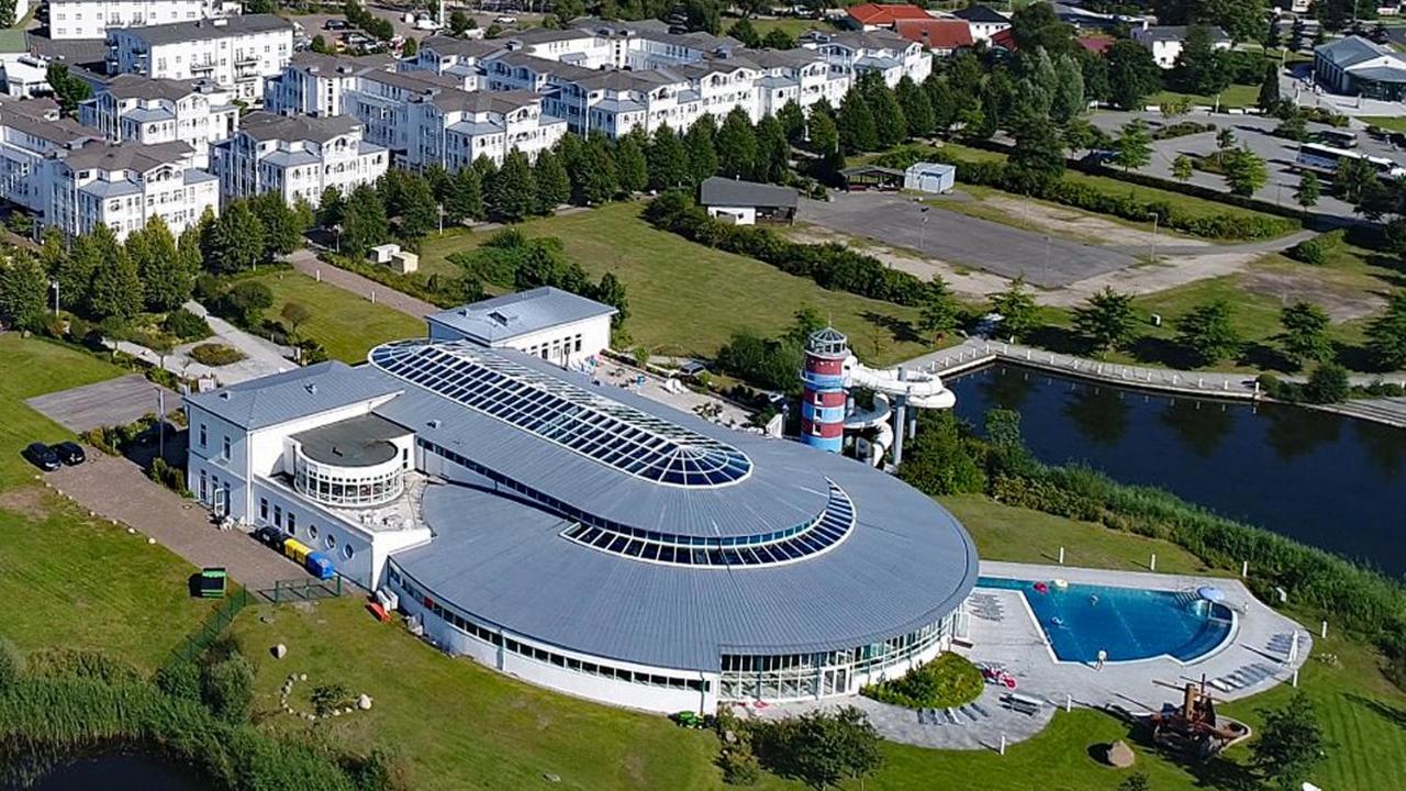 Wg Bernstein - Reetdachhaus - Ruhe Und Seeblick Sellin  Bagian luar foto