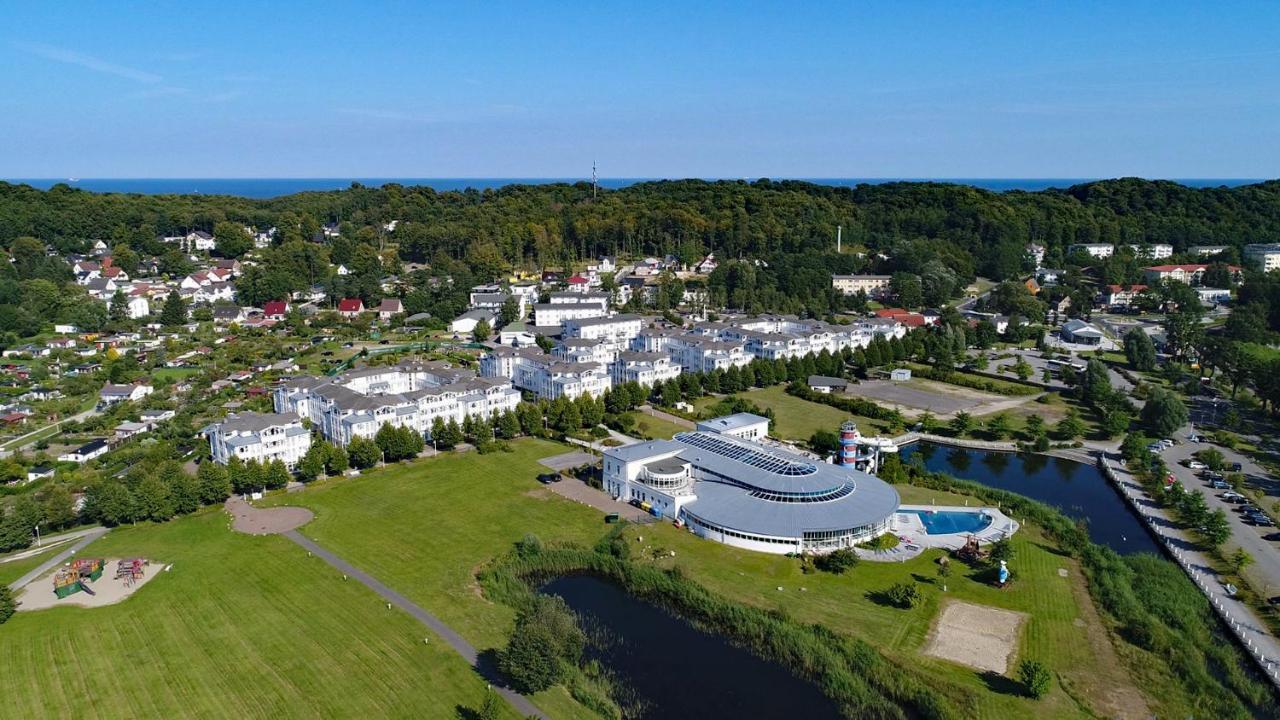Wg Bernstein - Reetdachhaus - Ruhe Und Seeblick Sellin  Bagian luar foto
